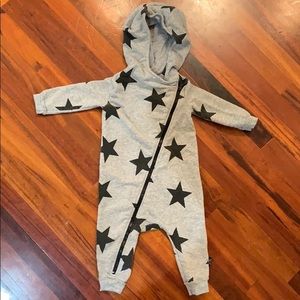 Nununu zip up onesie